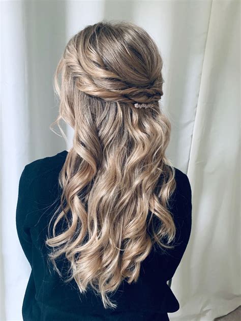 Brautfrisur Halboffene Haare Beachwaves Frisur Hochzeit Frisuren