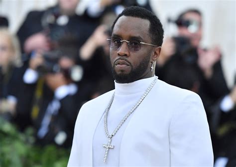 Advogado do rapper Diddy chama buscas em mansões de caça às bruxas