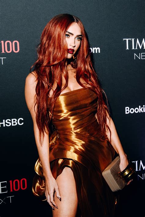 Megan Foxs Pamela Anderson Blonde Hair For Halloween Popsugar
