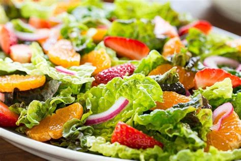 Strawberry Clementine Salad with Red Wine Vinegar Dressing - The Café ...