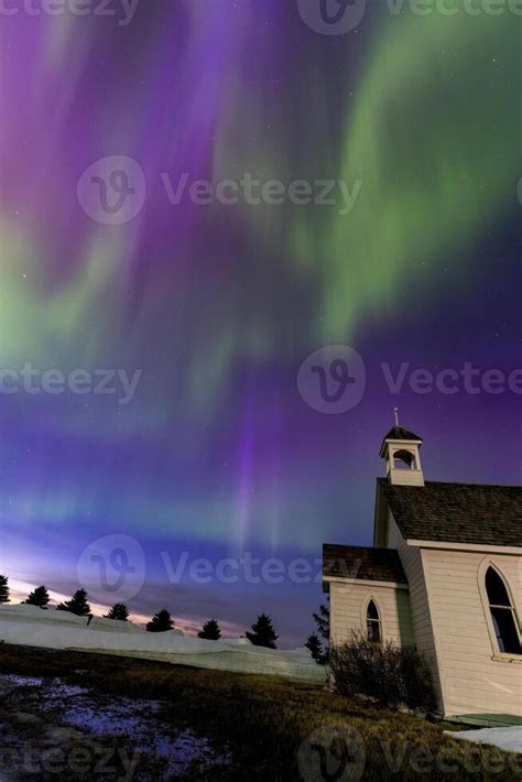 Northern Lights Canada 38886853 Stock Photo at Vecteezy