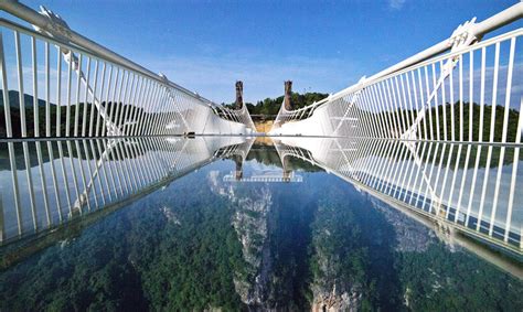 World S Tallest And Longest Glass Bridge Closes After Only 13 Days Inhabitat Green Design