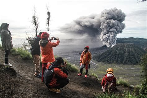 Gunung Bromo Meletus