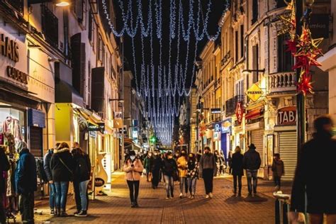 Cette grande ville de la Loire va de nouveau éteindre ses lumières la