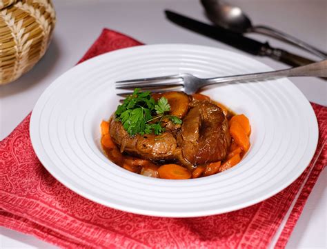 Jarret De Veau Au Miel Et Aux Carottes Fondantes Et Si C Tait Bon