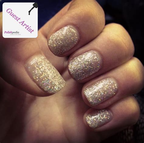 Nude Gold Glitter Nails Polishpedia Nail Art Nail Guide Shellac Nails Beauty Website