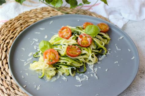 Espaguetis de calabacín Receta de cocina fácil y casera en Bon Viveur