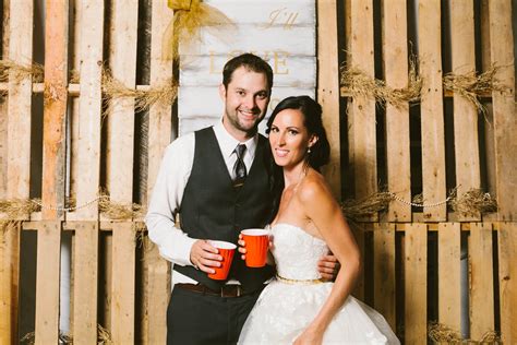 Ashlee Tyler Winnipeg Wedding Photographers