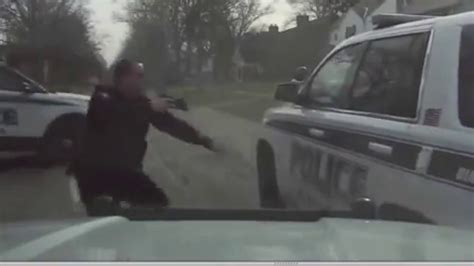 Video Momento En Que Hombre Roba Una Patrulla De La Polic A De