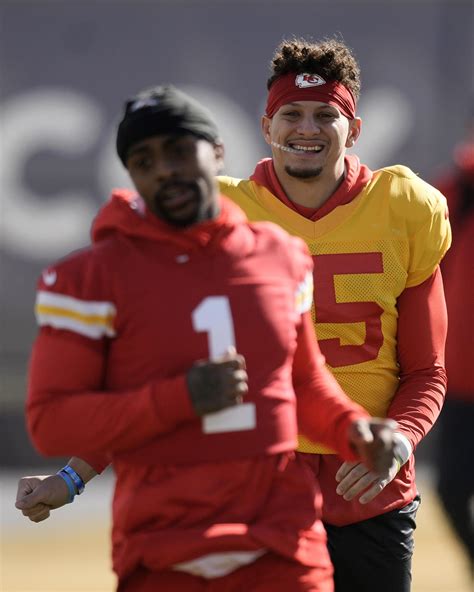 Jerick McKinnon Skyy Moore Active For Chiefs In Super Bowl Against 49ers