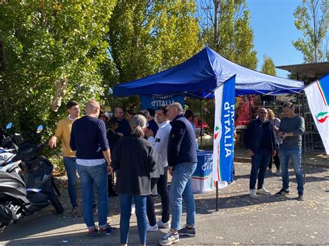 Fratelli D Italia In Piazza A Perugia Per Il Tesseramento Dopo Elezioni