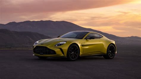 2025 Aston Martin Vantage revealed with huge power boost, spicier style ...