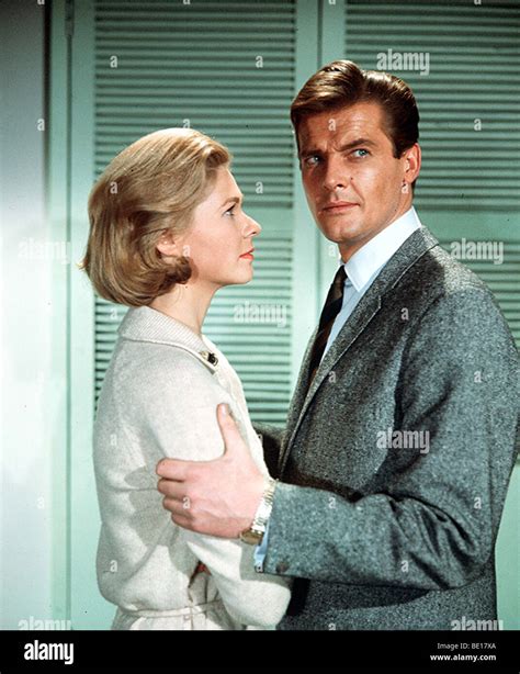 Le Saint Uk Tv Series Avec Roger Moore Comme Simon Templar