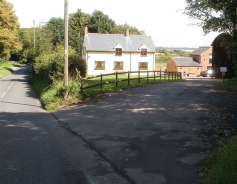 Cropthorne Farm Near Portskewett Jaggery Cc By Sa 2 0 Geograph