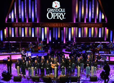 Retro Spotlight: The Grand Ole Opry