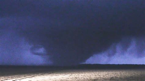 Violent Tornado In Rolling Fork Ms Photographed Storm Chaser