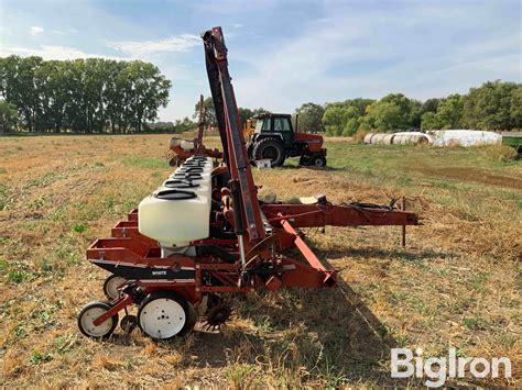 White Planter Bigiron Auctions