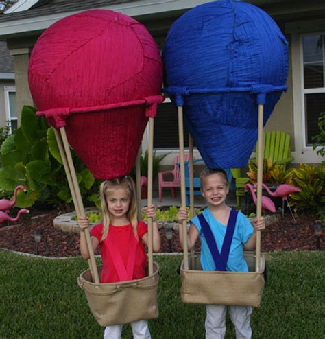 Halloween Costumes For Twins That Will Win You Over, Twice | HuffPost