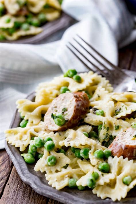 Bow Tie Pasta With Peas And Chicken