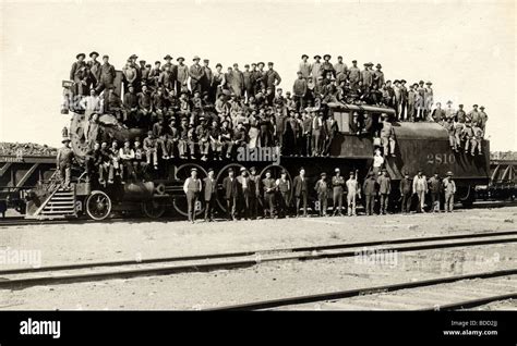 Old Locomotive Train Workers Hi Res Stock Photography And Images Alamy