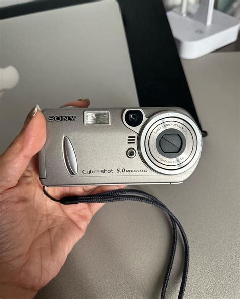 Sony Cybershot Dsc P Photography Cameras On Carousell