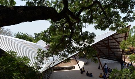 Sabou School / 3RW Arkitekter | ArchDaily
