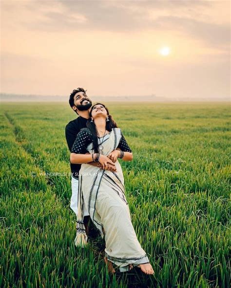 South Indian Pre Wedding Shoot Poses Ideas Pre Wedding Photoshoot Outfit Couple Photography