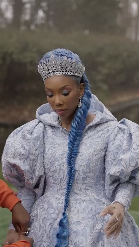 Discussingfilm On Twitter First Look At Brandy As Cinderella In