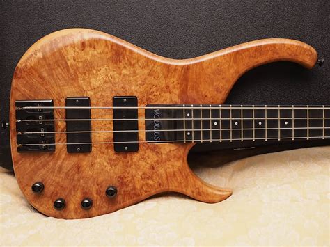 Modulus Quantum Q4 1996 5a Burl Maple Top Over Swamp Ash Reverb