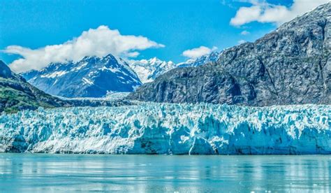 Hubbard Glacier vs. Glacier Bay: Which Alaska Cruise is the Best?