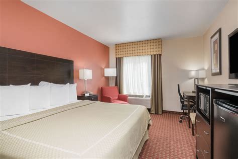 AmericInn by Wyndham Johnston Des Moines | Johnston, IA Hotels