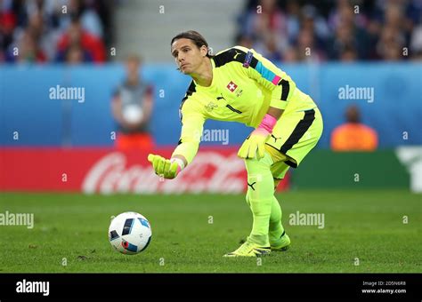 Switzerland goalkeeper Yann Sommer Stock Photo - Alamy