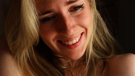 Blonde On Cam Masturbate