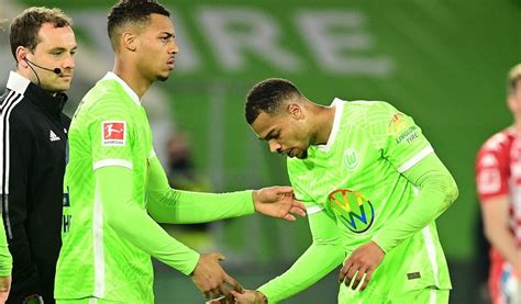 Dfl Weiter Fünf Wechsel In Bundesliga Und 2 Bundesliga Mopo