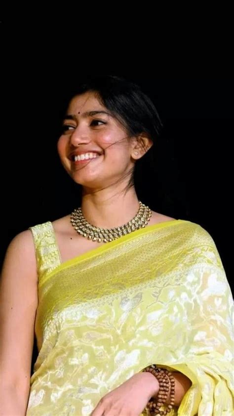 Sai Pallavi | Most beautiful bollywood actress, Beautiful face images ...