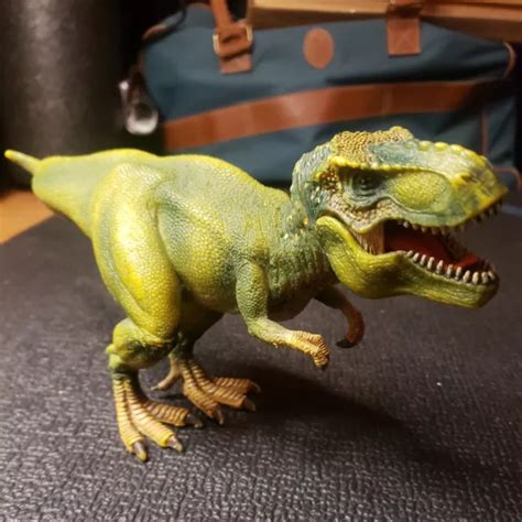 SCHLEICH TYRANNOSAURUS REX Dinosaur Collectible Figure Realistic T-Rex ...