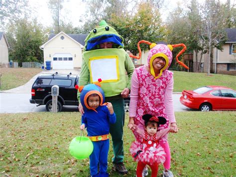 019.JPG 1,600×1,200 pixels | Matching family halloween costumes, Family ...