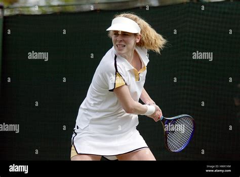 Amy Frazier Usa Wimbledon London England 25 June 2003 Stock Photo Alamy