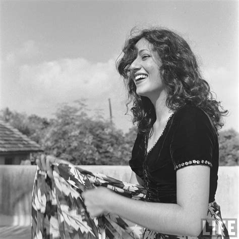 Beautiful Wallpapers: Madhubala