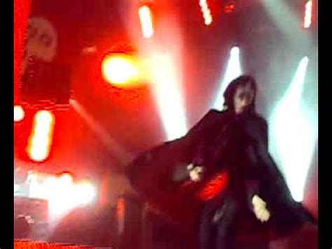 Kasabian And Noel Fielding Vlad The Impaler Live Youtube