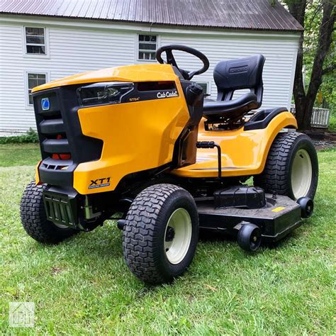 Cub Cadet Xt1 St54 Lawn Tractor Review A Fast And Agile Mower