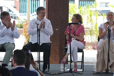 En Tamult De Las Sabanas El Canciller Marcelo Ebrard Acompa A La