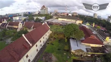 Benteng Fort Rotterdam Makassar Aerial Video Youtube