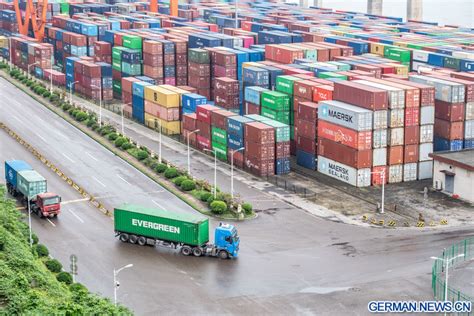 Fotoreportage Frachtumschlag Im Hafen Guoyuan Im S Dwesten Chinas