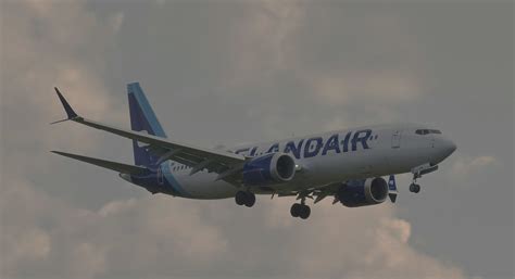 Icelandair Boeing Max Tf Icm Approaching Manchester Flickr