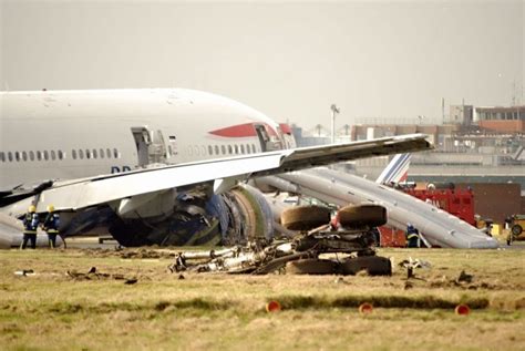 How Do Passenger Plane Emergency Slides Work Simple Flying