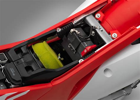 First Look 2018 Honda Crf450r And Crf450rx Motocross Feature Vital Mx