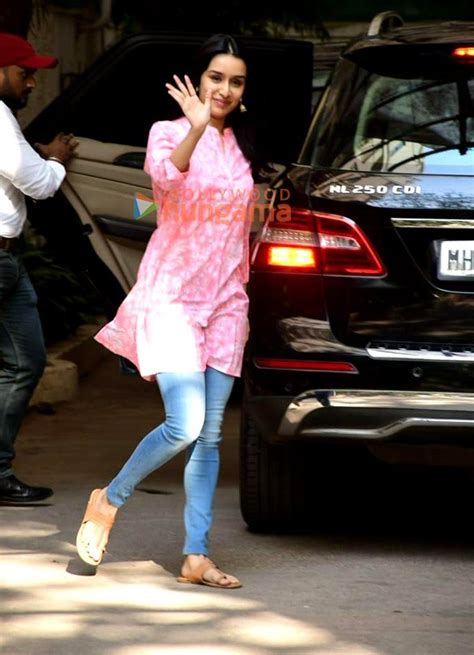 Photos Shraddha Kapoor Snapped At A Dubbing Studio In Juhu 4