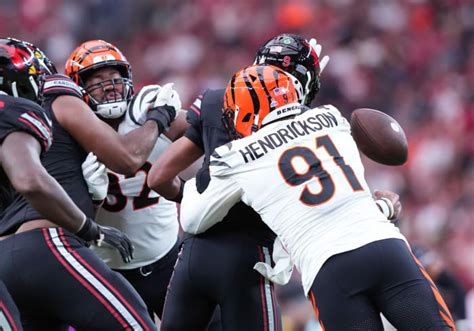 Cincinnati Bengals are sacking QBs again, and it's keeping the defense ...