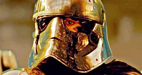 Last Jedi Deleted Scene Reveals Phasma S Alternate Fate